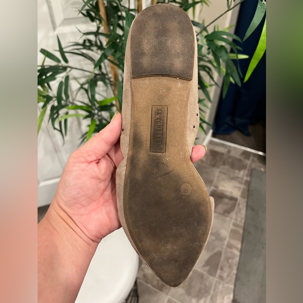 Seychelles brand taupe flat with rhinestone detail - Picture 15 of 16